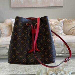 LOUIS VUITTON Women’s Néonoé MM